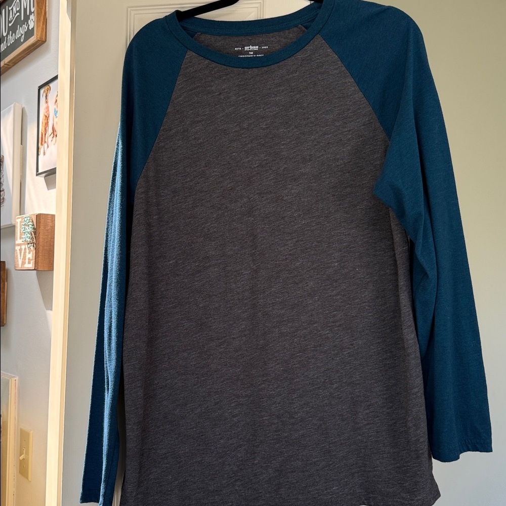 Urban Pipeline Gray and Teal Raglan Shirt